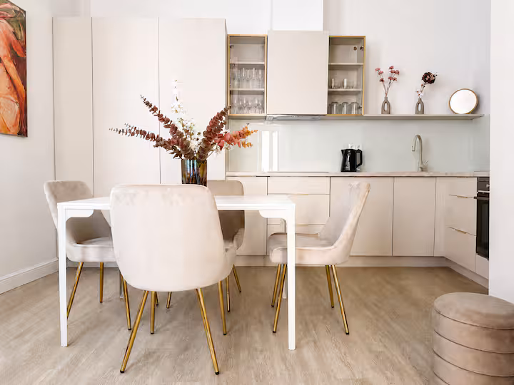 Dohány Butique Elite Residence - https://www.airbnb.hu/rooms/1606523268674607771?source_impression_id=p3_1788437138_P3qOD2vKVWG83J7X